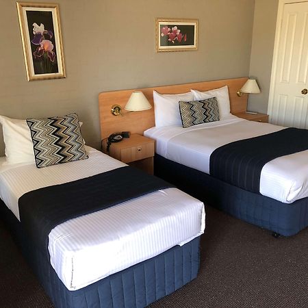 Best Western Coachman'S Inn Motel Bathurst Exterior photo