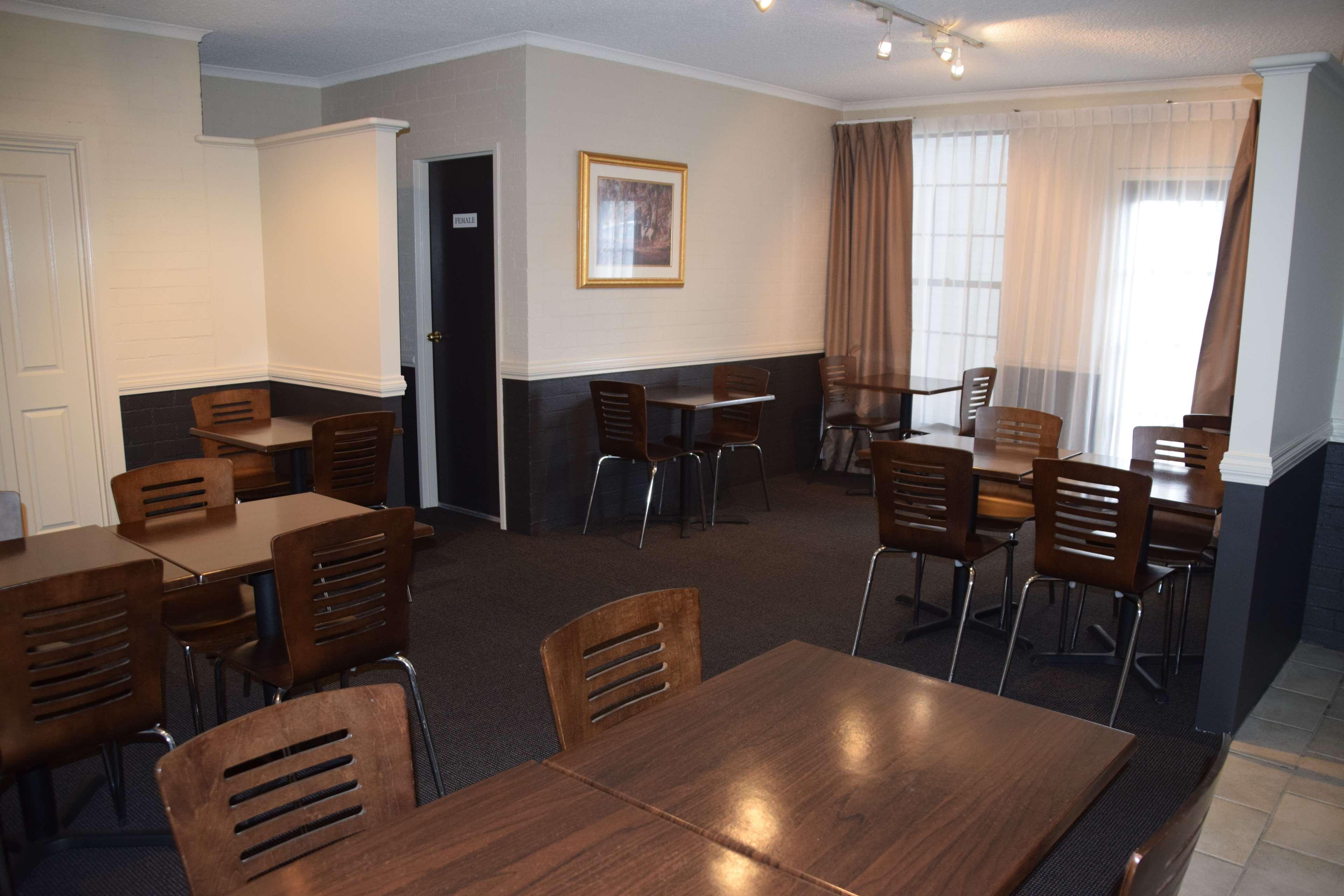 Best Western Coachman'S Inn Motel Bathurst Exterior photo